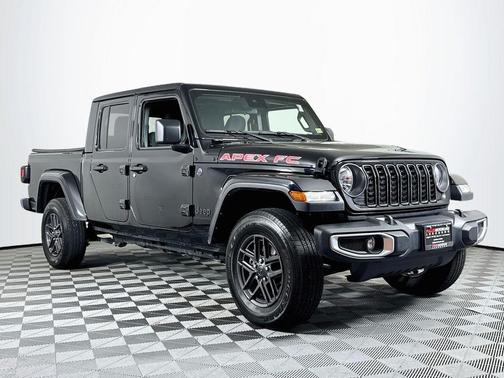 Black Clearcoat 2024 Jeep Gladiator Sport