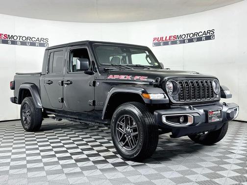 Black Clearcoat 2024 Jeep Gladiator Sport