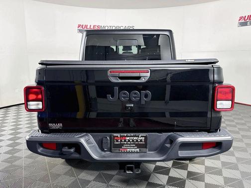 Black Clearcoat 2024 Jeep Gladiator Sport