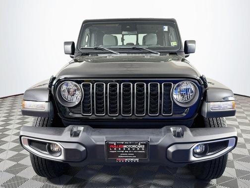 Black Clearcoat 2024 Jeep Gladiator Sport