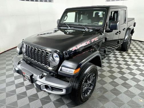 Black Clearcoat 2024 Jeep Gladiator Sport