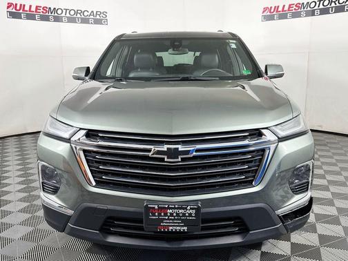 Silver Sage 2022 Chevrolet Traverse LT Cloth