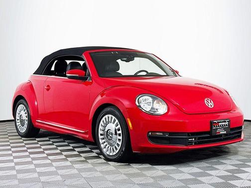 Tornado Red w/ Black Top 2016 Volkswagen Beetle 1.8T S