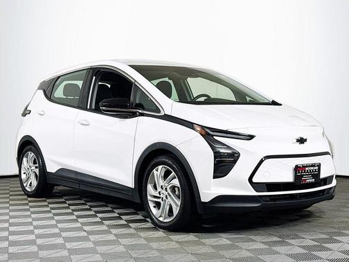 Summit White 2023 Chevrolet Bolt EV 1LT