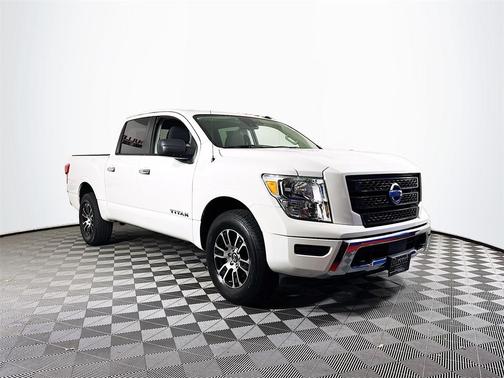 2021 Nissan Titan SV