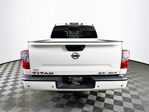 2021 Nissan Titan SV