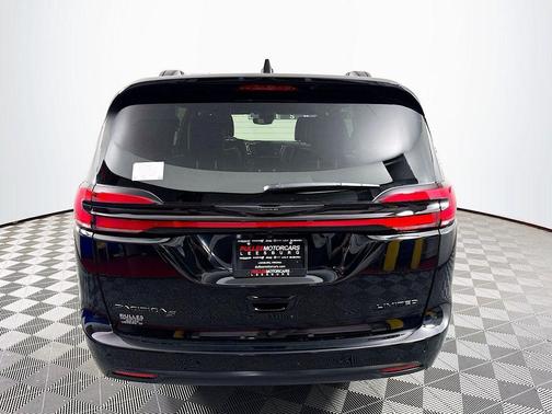 2026 Chrysler Pacifica Limited