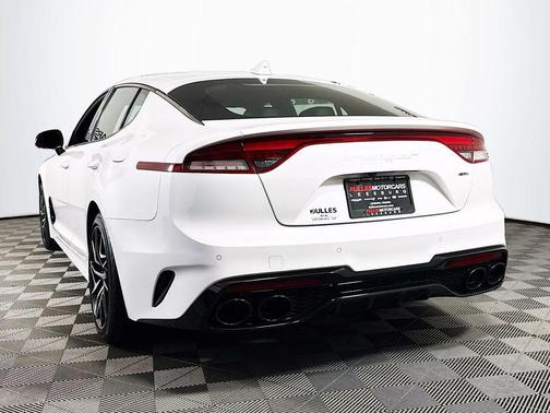 2023 Kia Stinger GT-Line