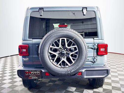 Anvil Clearcoat 2026 Jeep Wrangler Sahara