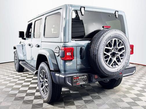 Anvil Clearcoat 2026 Jeep Wrangler Sahara