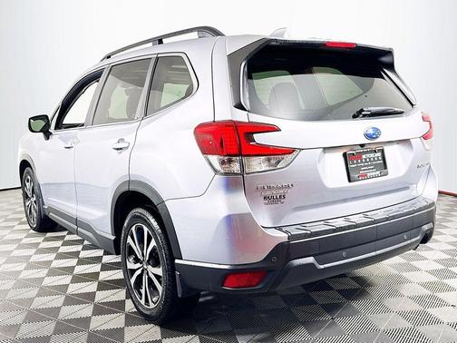 Ice Silver Metallic 2019 Subaru Forester Limited