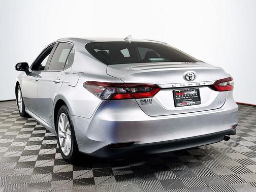 Celestial Silver Metallic 2022 Toyota Camry LE