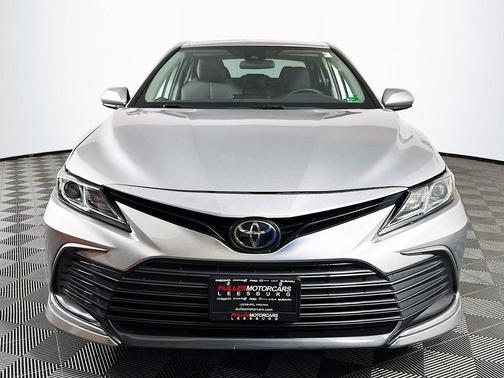 Celestial Silver Metallic 2022 Toyota Camry LE