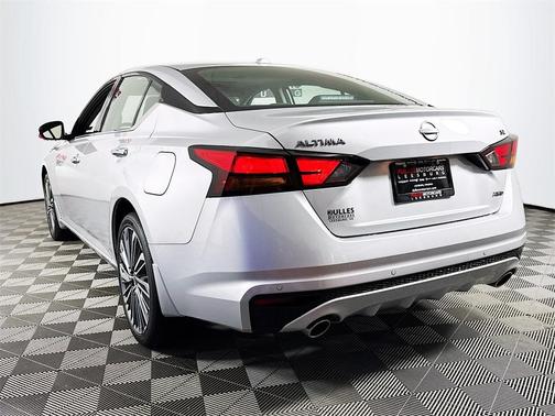 2025 Nissan Altima SL