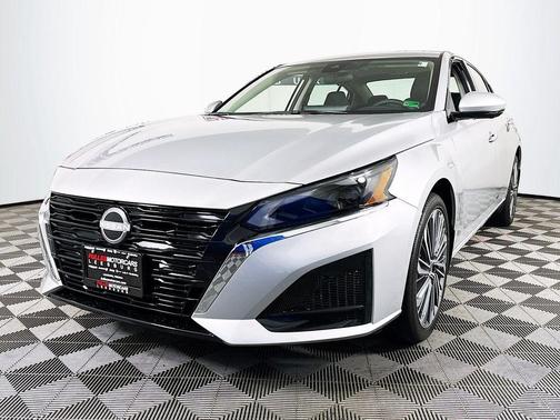 2025 Nissan Altima SL