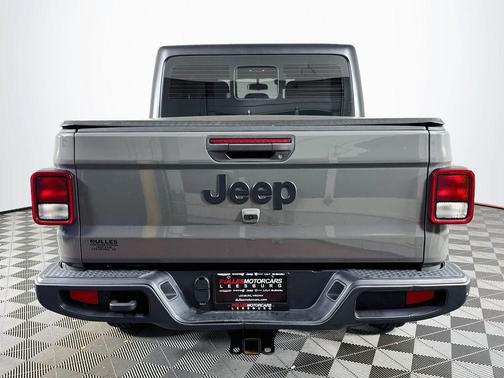 Gray 2021 Jeep Gladiator Sport