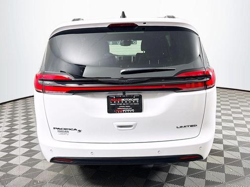 2026 Chrysler Pacifica Limited