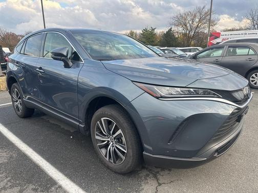 2022 Toyota Venza LE