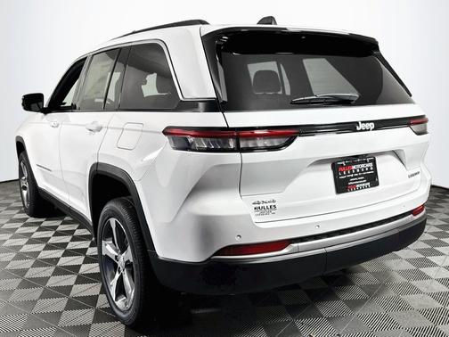 Bright White Clearcoat 2026 Jeep Grand Cherokee Limited 4x2