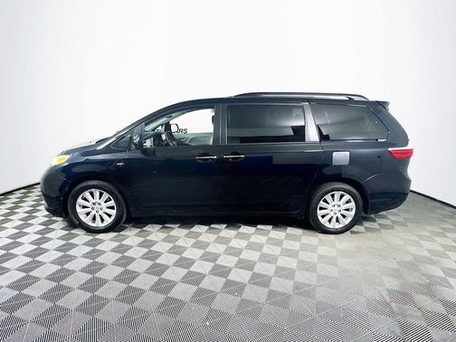 2017 Toyota Sienna XLE Premium