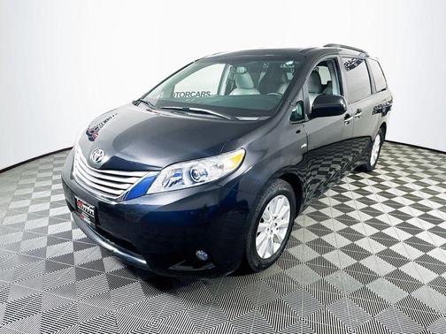 2017 Toyota Sienna XLE Premium