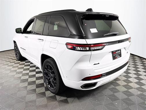 2025 Jeep Grand Cherokee Summit