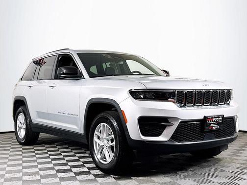 Silver Zynith 2025 Jeep Grand Cherokee Laredo X