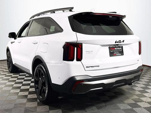 Glacial White Pearl 2025 Kia Sorento SX Prestige