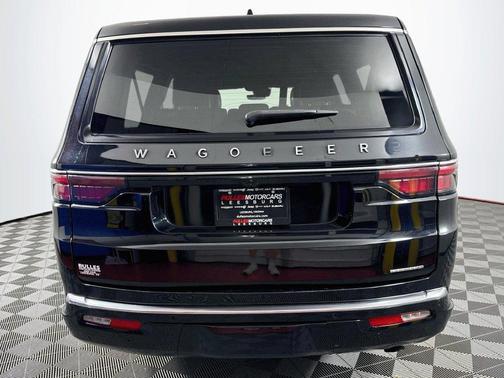 Diamond Black Crystal Pearl-Coat 2024 Jeep Wagoneer L Series III
