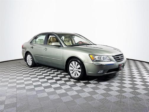 2010 Hyundai SONATA Limited