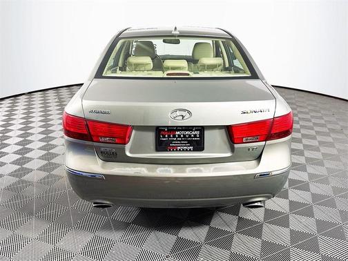 2010 Hyundai SONATA Limited