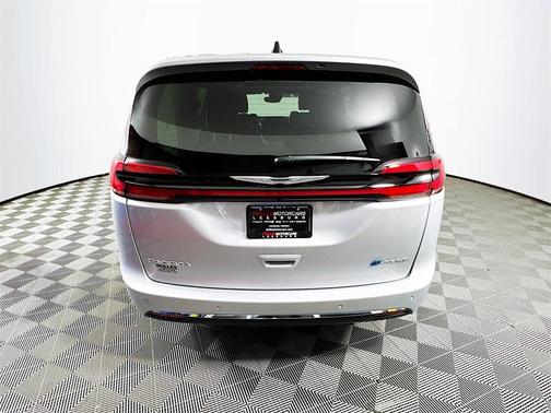 2023 Chrysler Pacifica Hybrid Limited