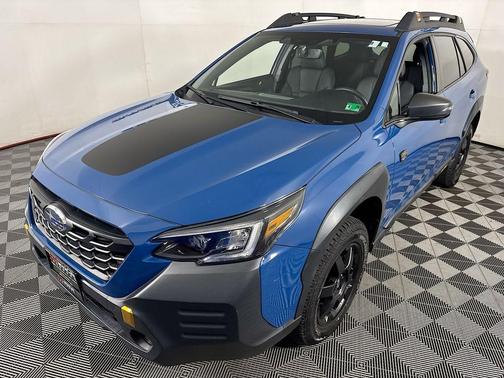 Ice Silver Metallic 2023 Subaru Outback Wilderness