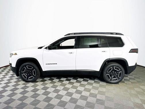 Bright White Clearcoat 2026 Jeep Cherokee LAREDO/LIMITED