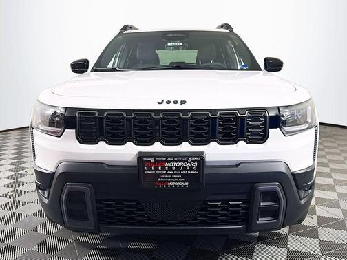 Bright White Clearcoat 2026 Jeep Cherokee LAREDO/LIMITED