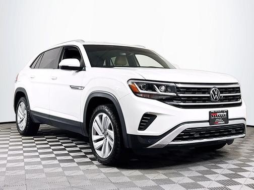 Pure White 2020 Volkswagen Atlas Cross Sport 2.0T SE w/Technology
