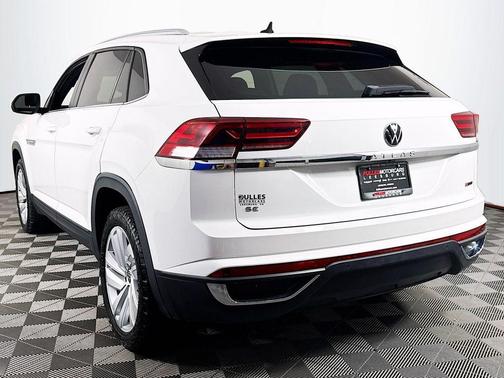 Pure White 2020 Volkswagen Atlas Cross Sport 2.0T SE w/Technology
