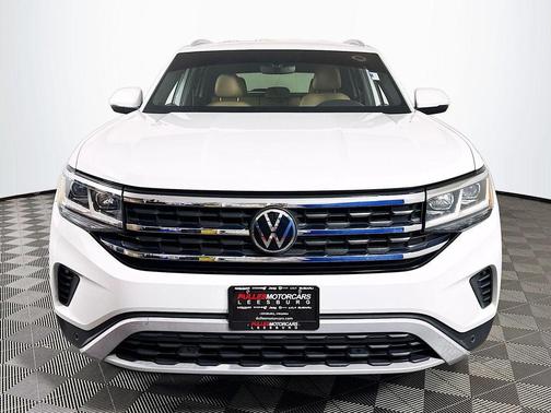 Pure White 2020 Volkswagen Atlas Cross Sport 2.0T SE w/Technology