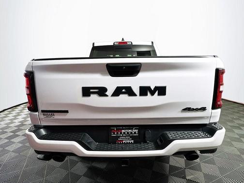 Bright White Clearcoat 2025 RAM 1500 Big Horn/Lone Star