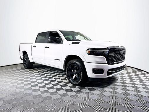 Bright White Clearcoat 2025 RAM 1500 Big Horn/Lone Star