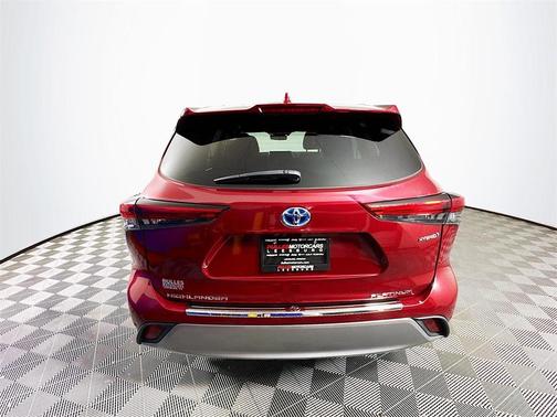 2021 Toyota Highlander Hybrid Platinum