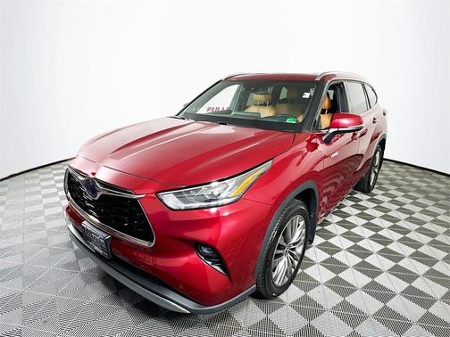2021 Toyota Highlander Hybrid Platinum