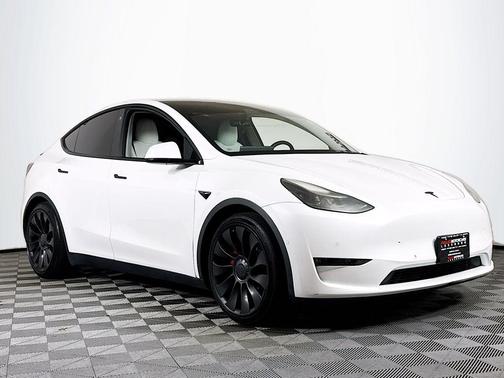 Pearl White Multi 2022 Tesla Model Y Performance
