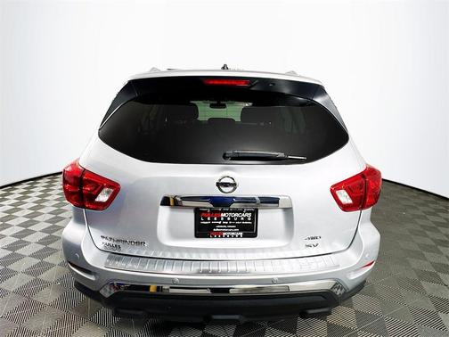 2017 Nissan Pathfinder SV