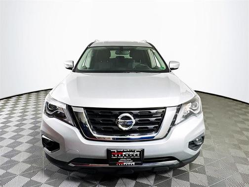 2017 Nissan Pathfinder SV