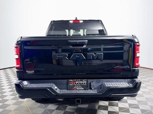 Diamond Black 2025 RAM 1500 Big Horn/Lone Star