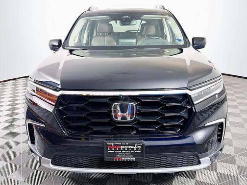 Crystal Black Pearl 2023 Honda Pilot Elite