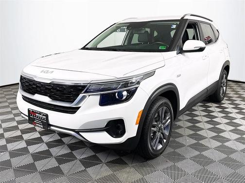 2022 Kia Seltos S