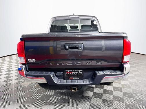 2017 Toyota Tacoma SR5