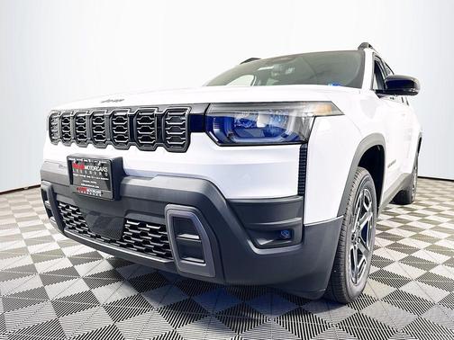 Bright White Clearcoat 2026 Jeep Cherokee Limited